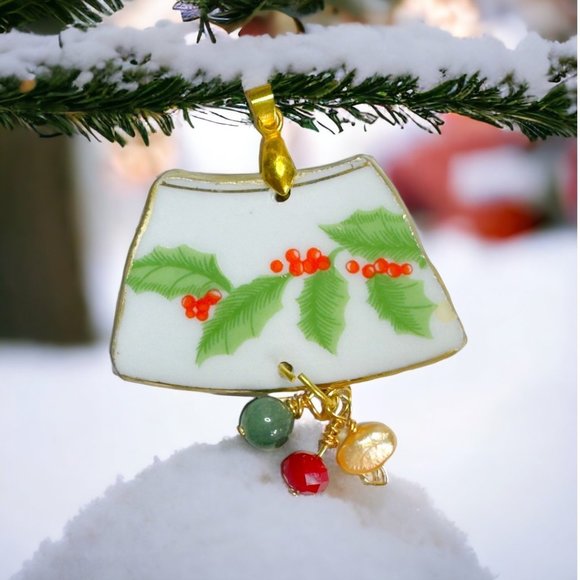 Holly Broken China Artisan Pendant w/ Pearls & Coral Berries & Bows Collection - Picture 1 of 17